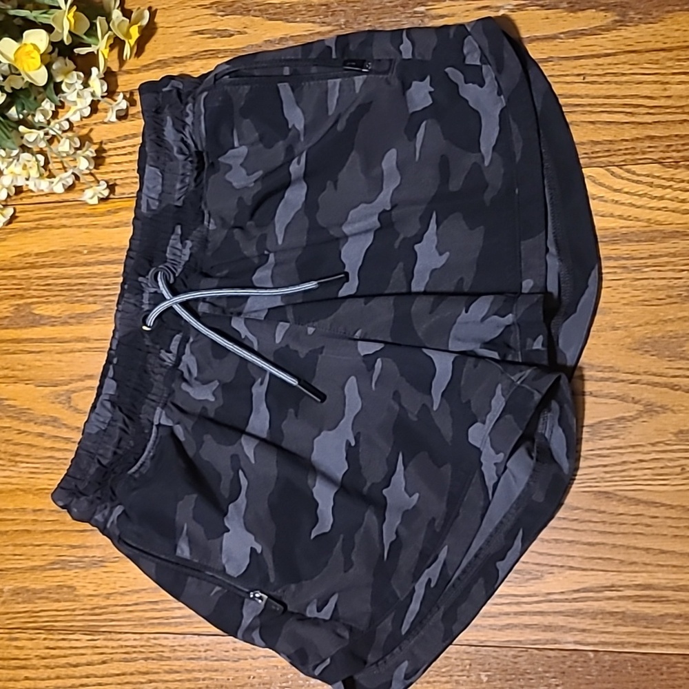 Athleta Black & Gray Camouflage Athletic Shorts - Girl's XL 14